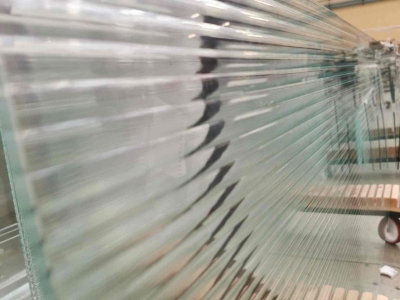 Tempered glass in shower enclosures: safety you can't see